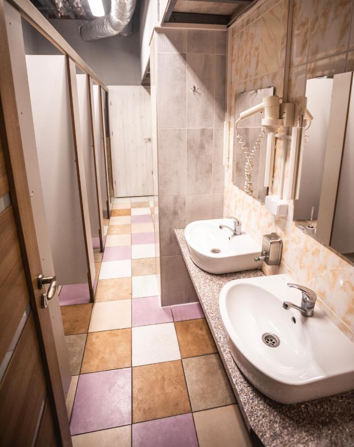 Capsule Hostel Logistic Вилнюс Екстериор снимка